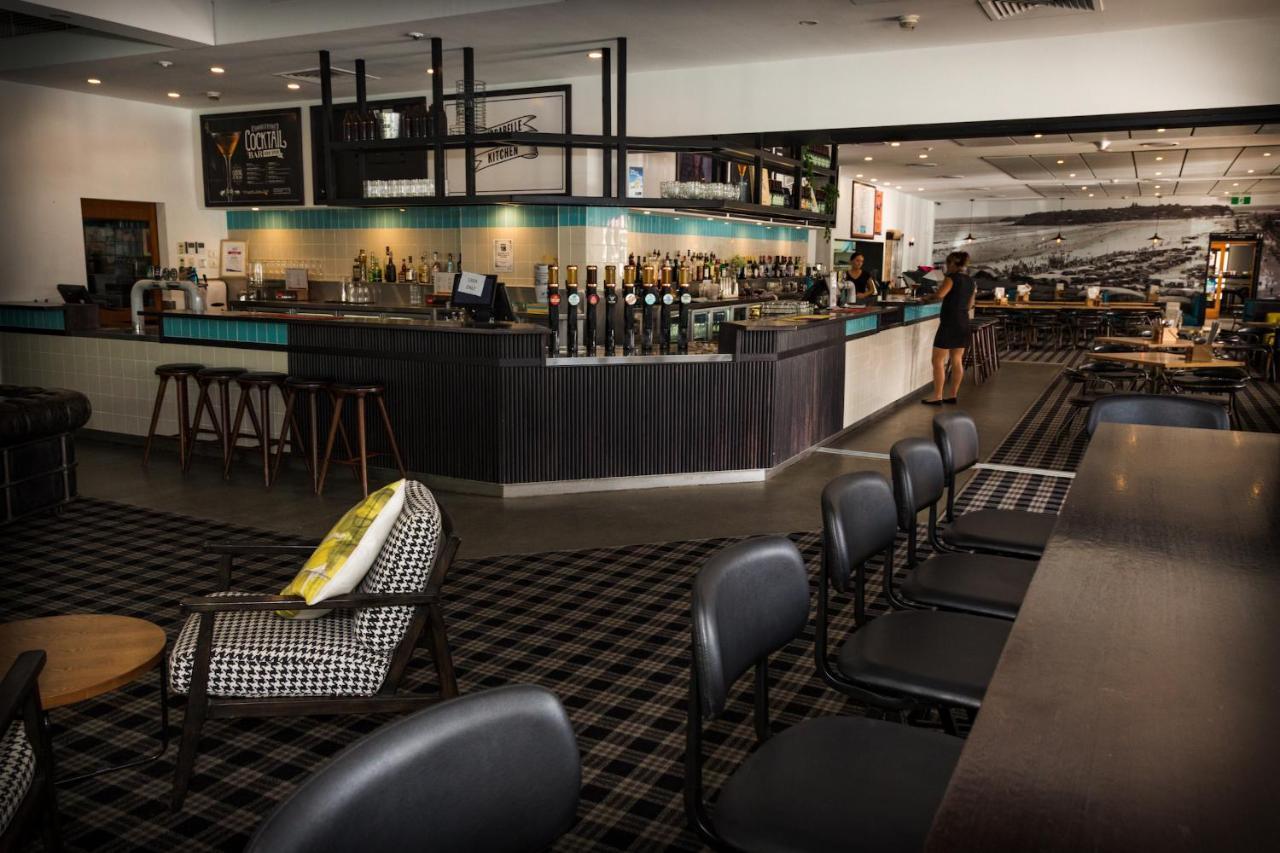Coolangatta Sands Hotel Exterior photo